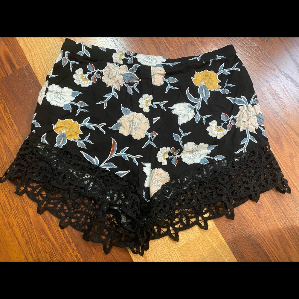 Kendall & Kylie shorts